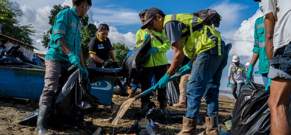 Program Pengelolaan Sampah Desa Kawasi Oleh Harita Nickel