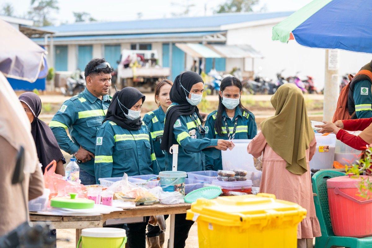 Harita Nickel’s Ramadan Greetings Initiative Boosts Local MSME and Community Economy in Kawasi Village’s New Settlement