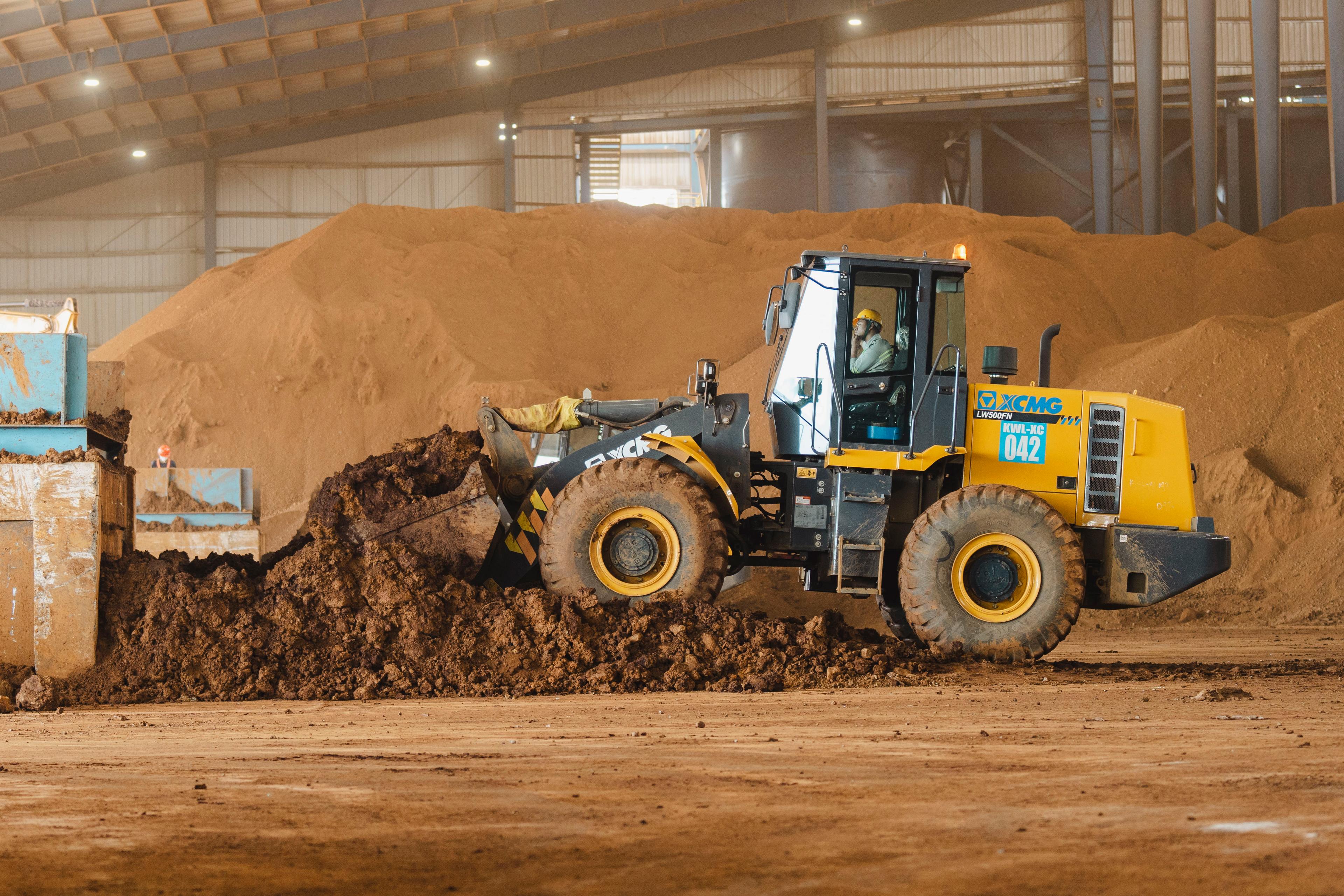A Closer Look at Nickel Ores: Understanding the Difference Between Saprolite and Limonite