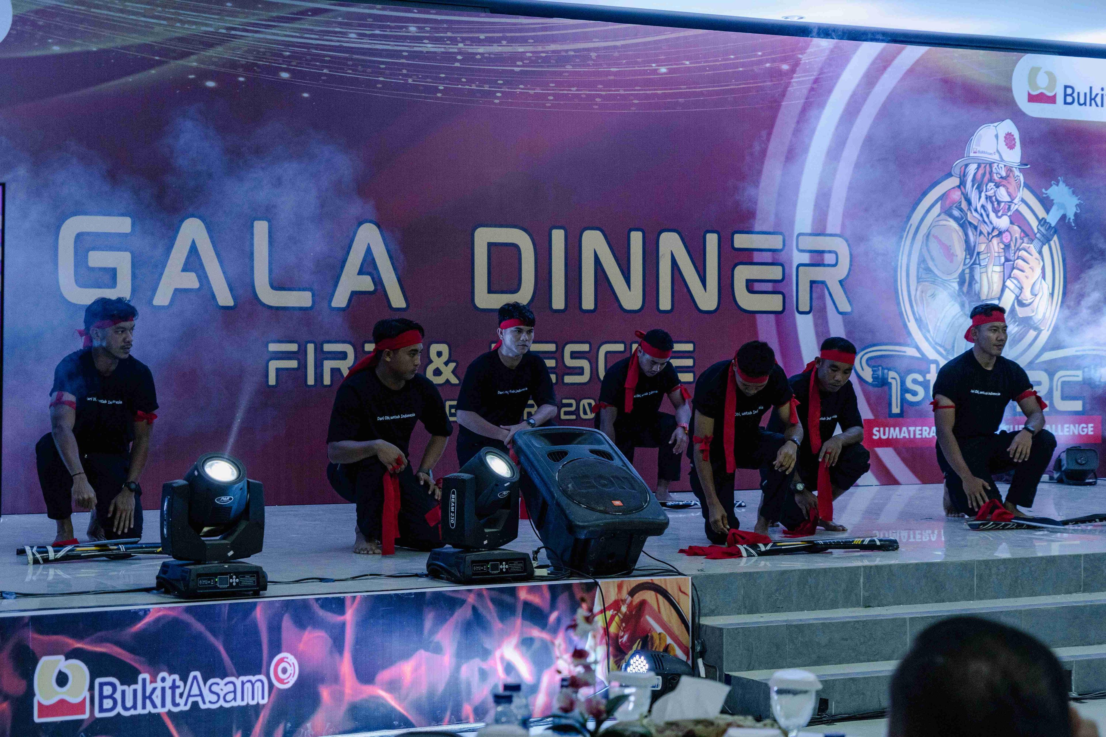 Thrilling Atmosphere as Cakalele Dance Resonates in the Competition Arena of Harita Nickel's Emergency Response Team in Sumatra