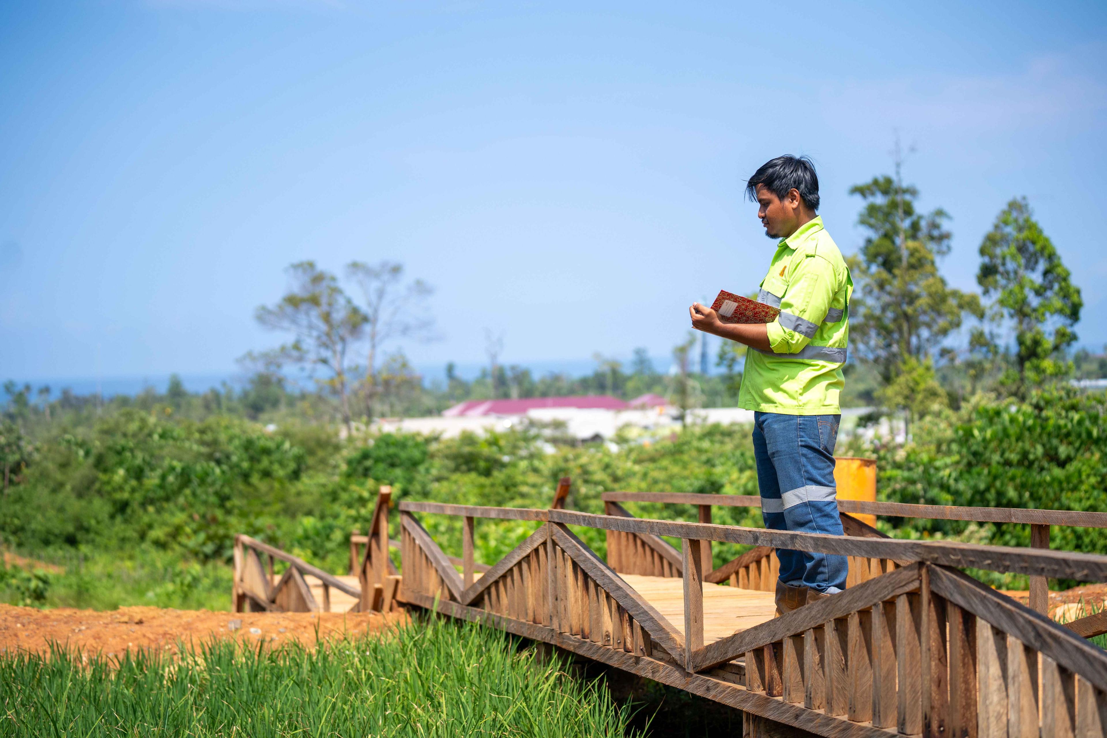 Lukmanul Hakim: Weaving Hope for Food Sovereignty