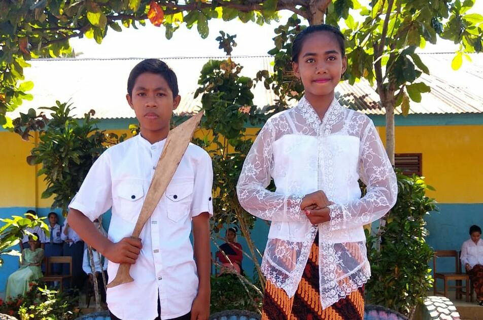 Lomba Kostum Meriahkan Peringatan Hari Pahlawan di Desa Kawasi