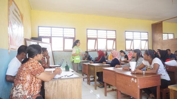 Sinergi Harita Group dan Masyarakat Membuat Pendidikan Desa Kawasi Membaik